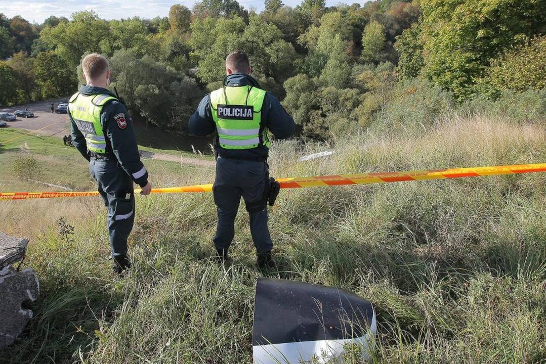 Prie Kauno S. Dariaus ir S.Girėno oro uosto ketvirtadienį nukrito lėktuvas.