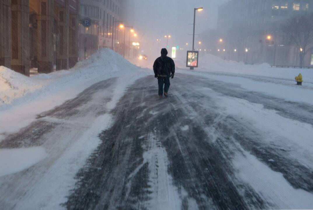 Bostoną paralyžiavo pūga