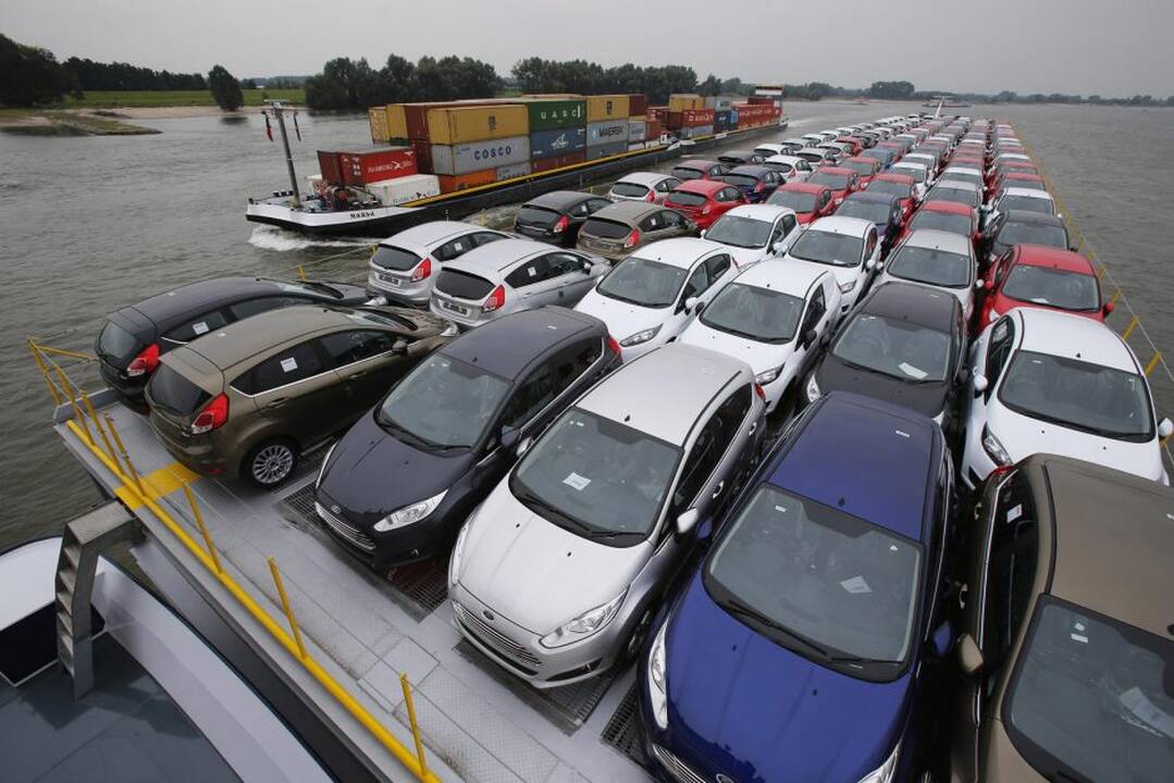 Lietuvos gatvėse daugėja naujų automobilių