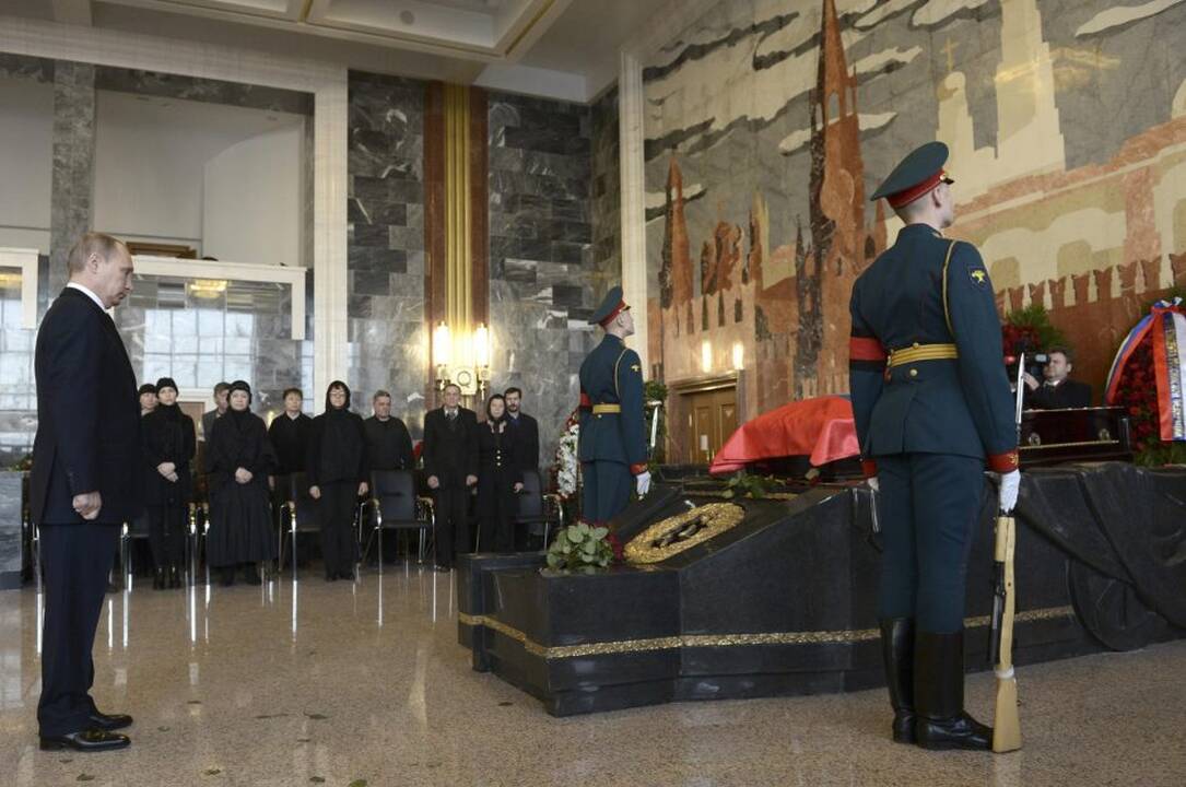 Ginklų konstruktorių M. Kalašnikovą prisimenant