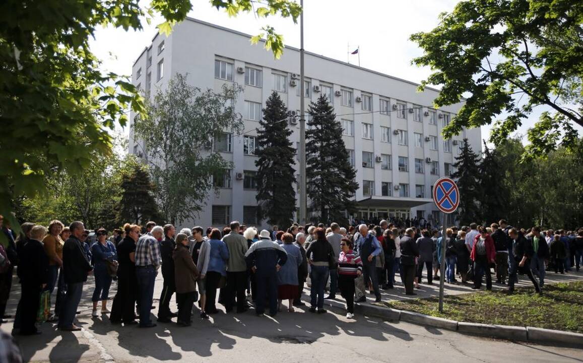 Referendumas dėl nepriklausomybės Rytų Ukrainos Donecko ir Luhansko srityse