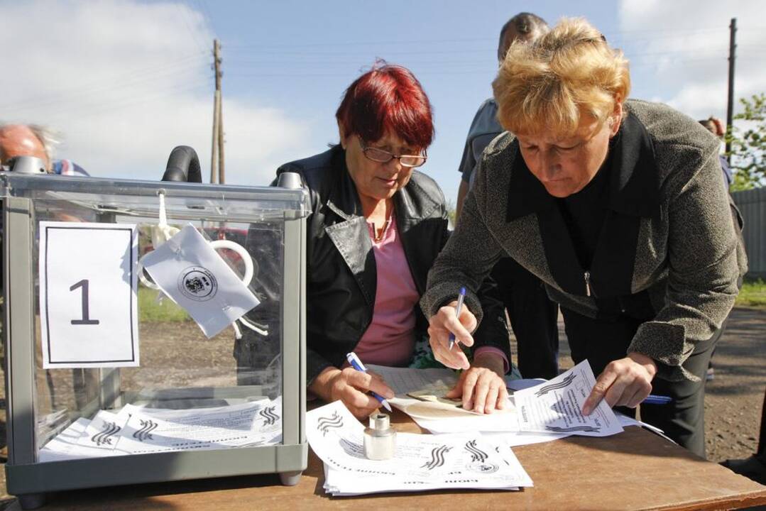 Referendumas dėl nepriklausomybės Rytų Ukrainos Donecko ir Luhansko srityse
