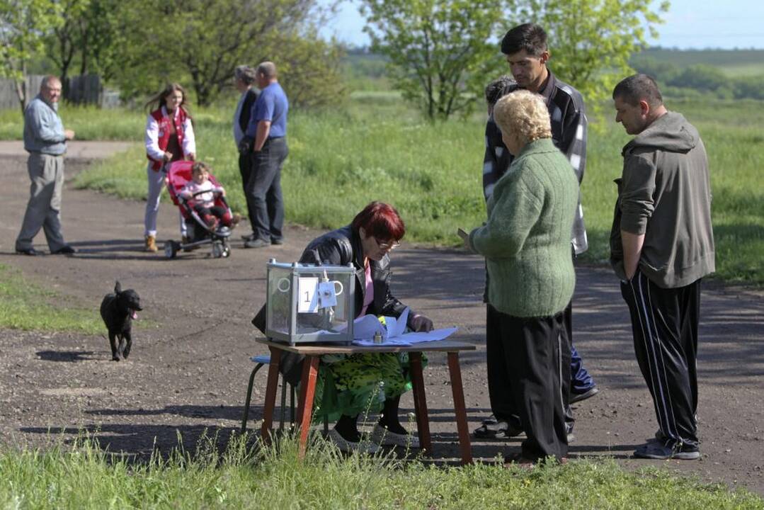 Referendumas dėl nepriklausomybės Rytų Ukrainos Donecko ir Luhansko srityse