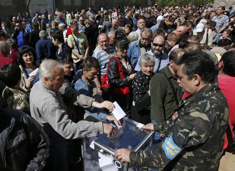 Referendumas dėl nepriklausomybės Rytų Ukrainos Donecko ir Luhansko srityse