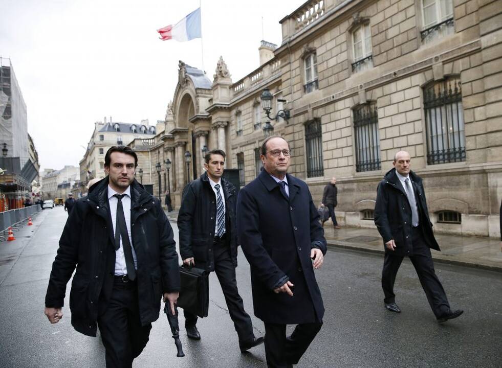 „Charlie Hebdo“ įtariamųjų gaidynės