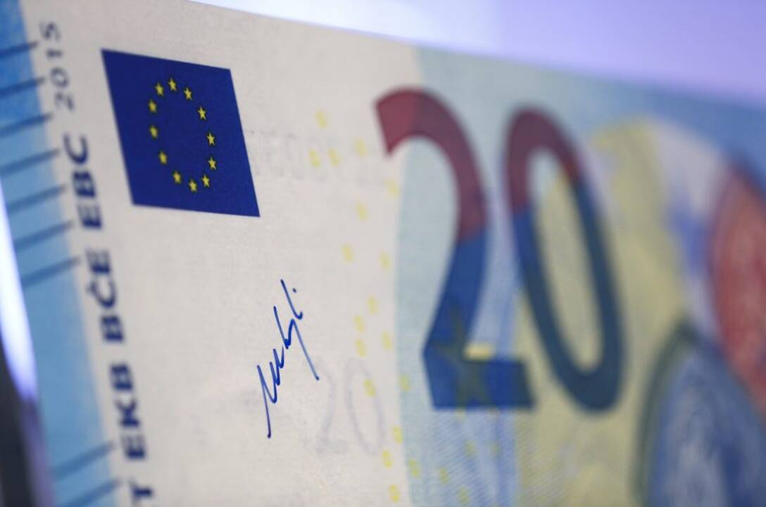Frankfurte pristatytas naujas 20 eurų banknotas