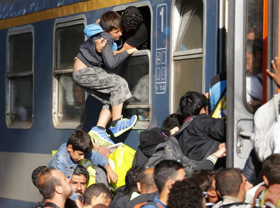 Vengrijos sostinėje – migrantų šturmas