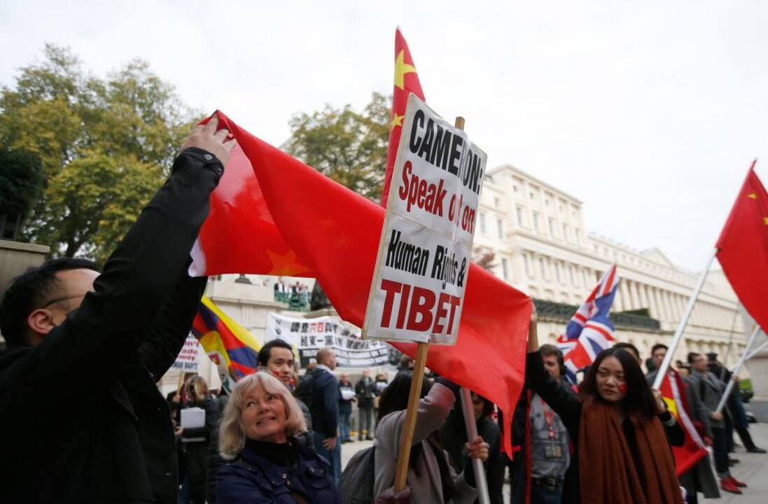 Karališkas Kinijos prezidento priėmimas Britanijoje 