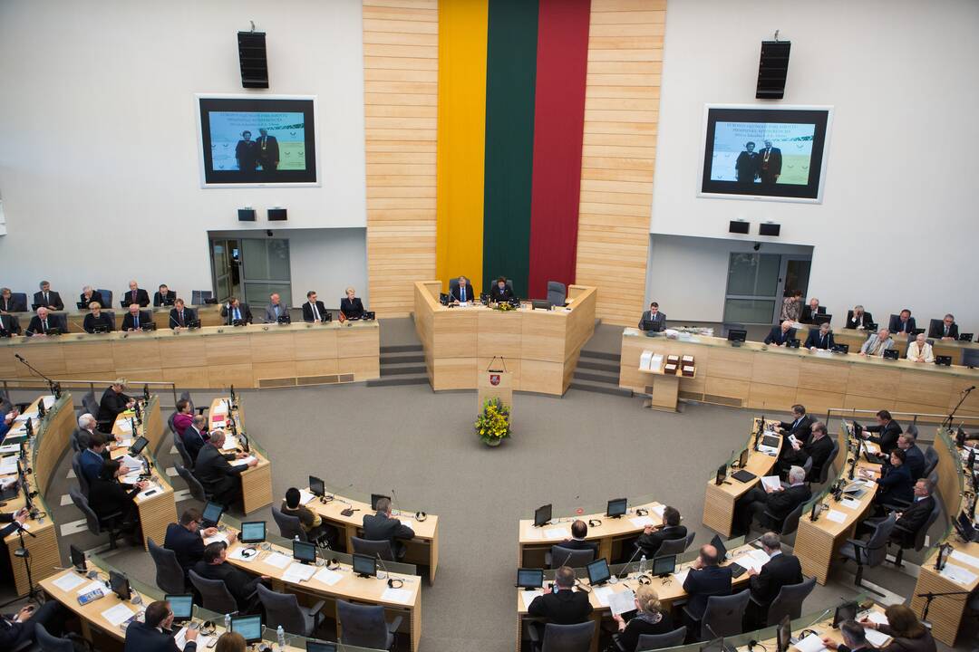 Seimas ėmėsi pataisų dėl parlamento darbo tvarkos