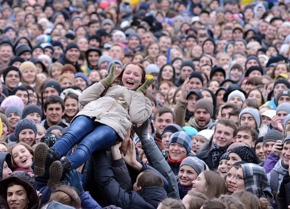 Maidane laukiama šimtų tūkstančių, studentai bijo būti išmesti iš universitetų