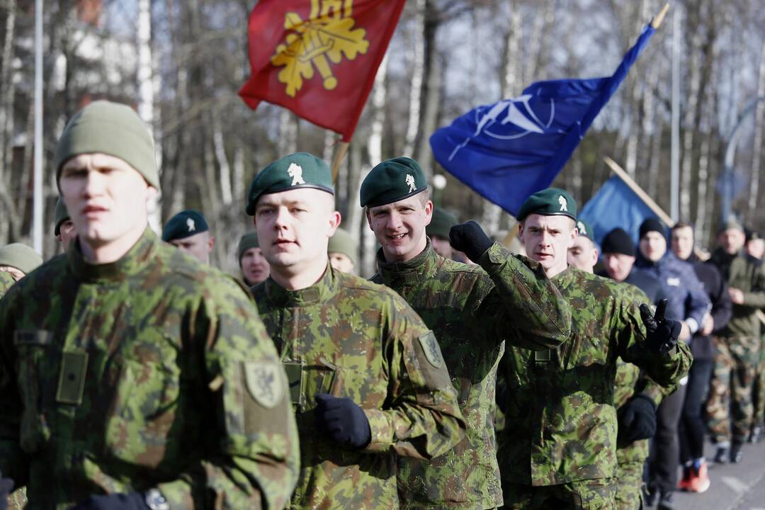 Karių bėgimas NATO dienai