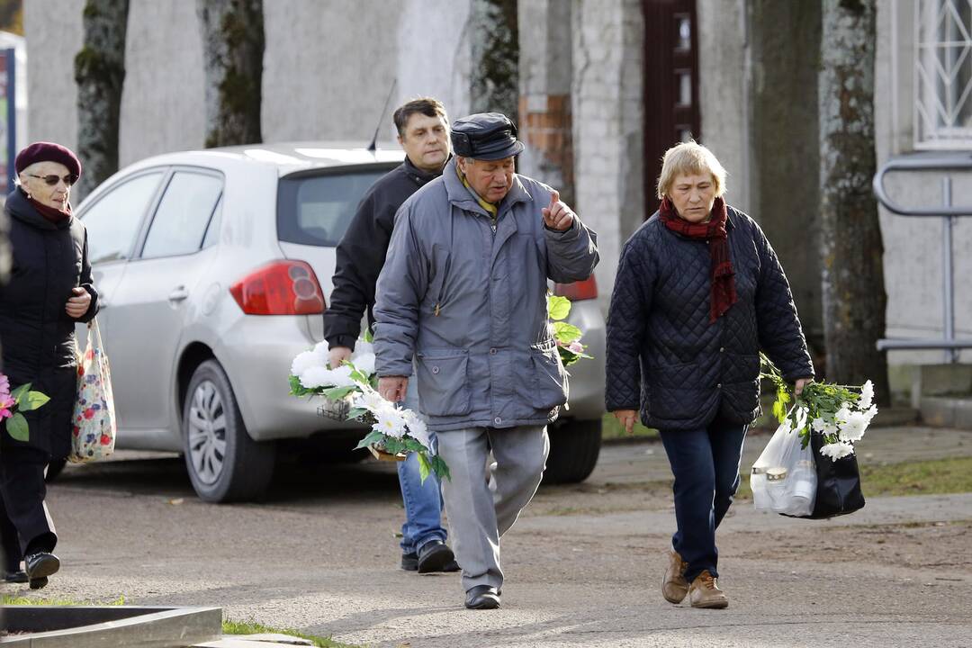 Lėbartų kapinės Lapkričio 1-ąją