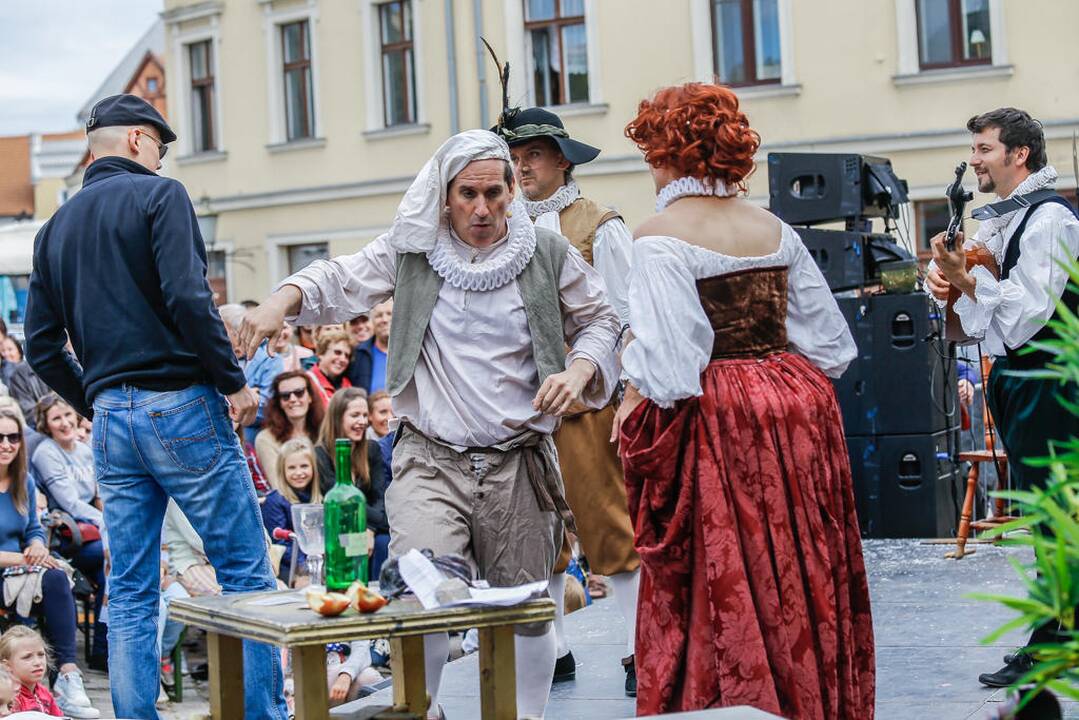"Kelionė per europą į Klaipėda" - Šermukšnis 2019