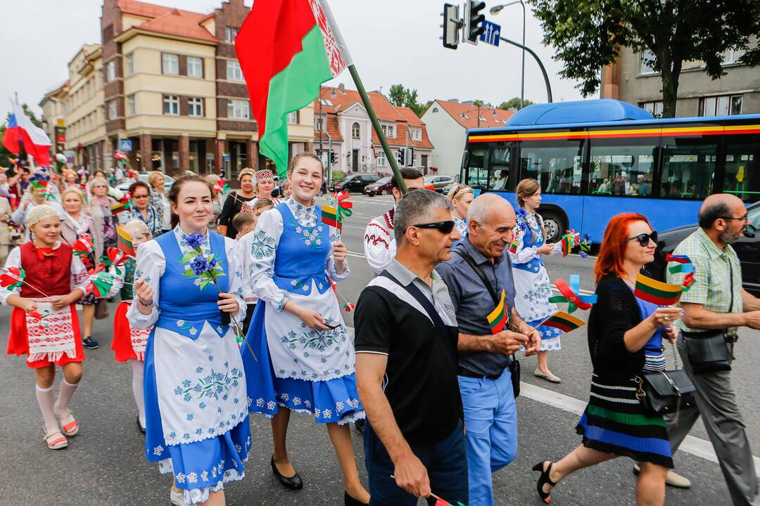 Klaipėda iškilmingai švenčia Valstybės dieną