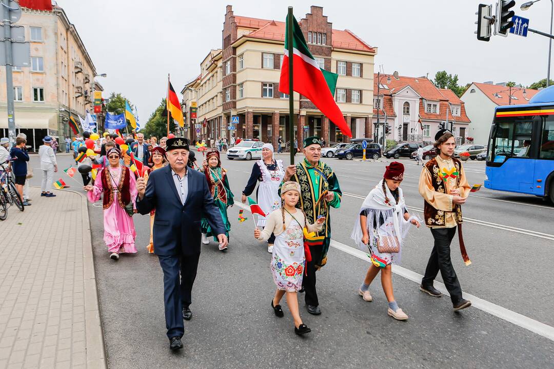 Klaipėda iškilmingai švenčia Valstybės dieną