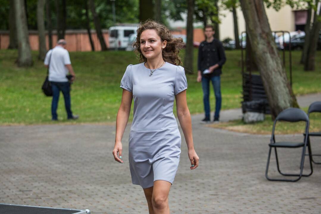 Meras pasveikino šimtukininkus