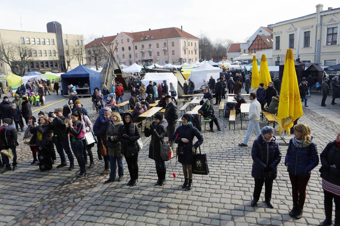 Vaikų pasirodymas Kaziuko mugėje