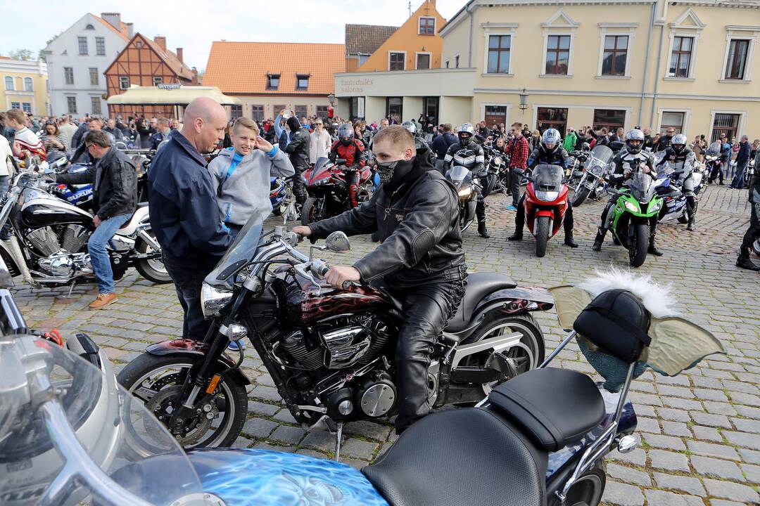 Baikeriai siekė rekordo