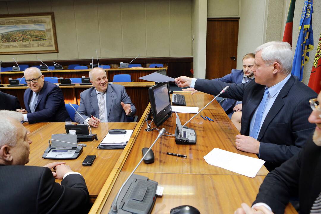 Pasirašyta valdančiosios koalicijos sutartis