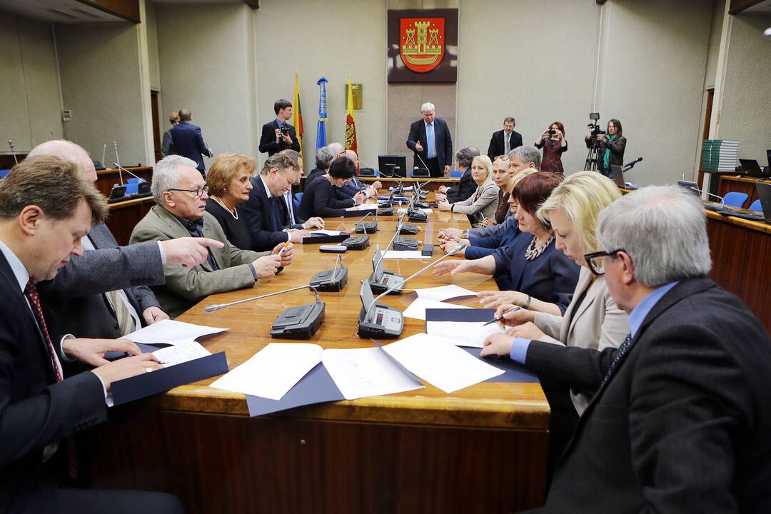 Pasirašyta valdančiosios koalicijos sutartis