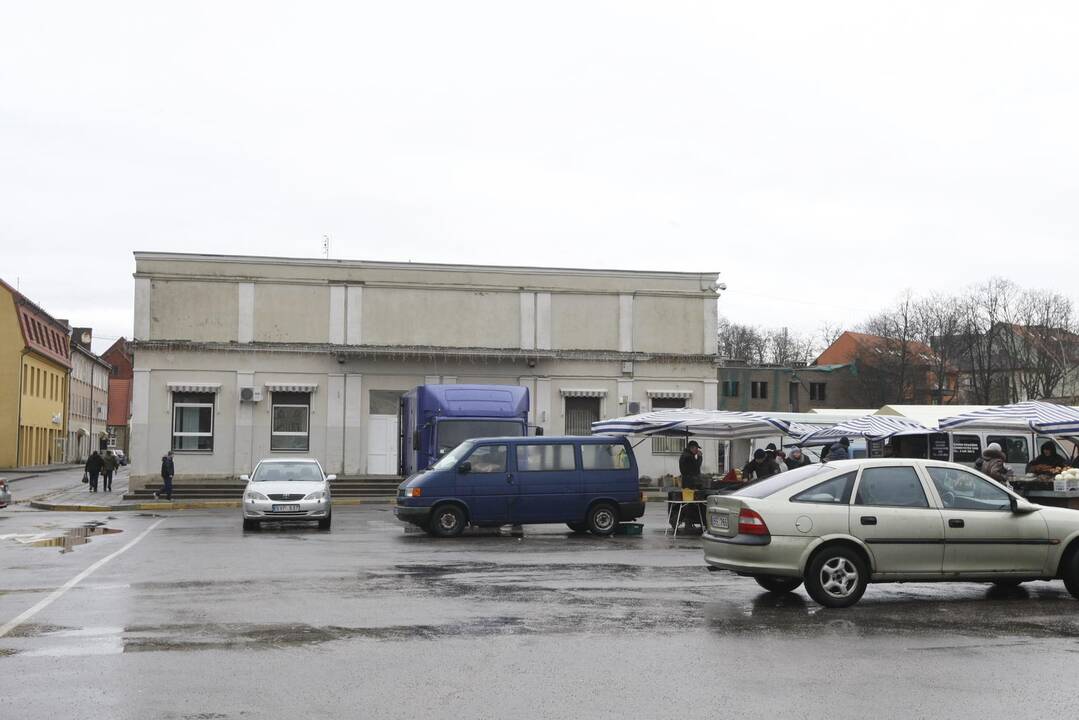 Senajame turguje – atgimimo nuojautos