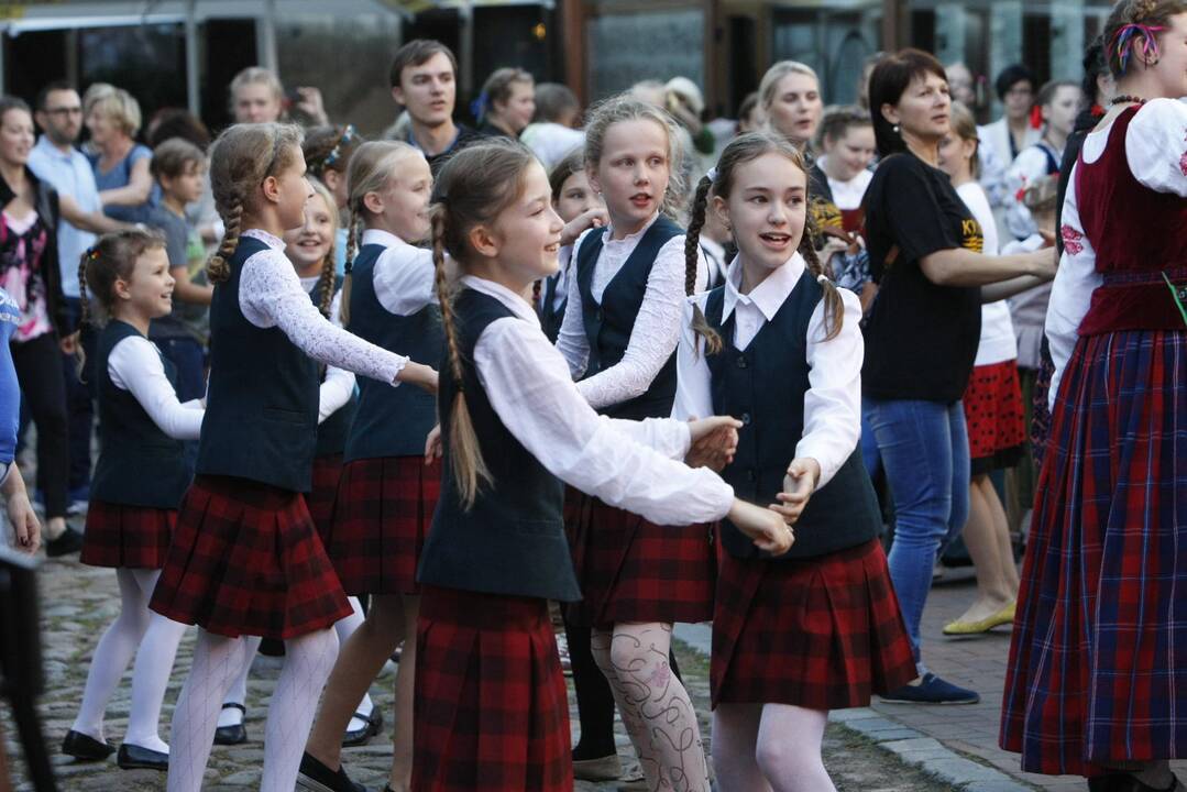 Visa Lietuva šoka 2016