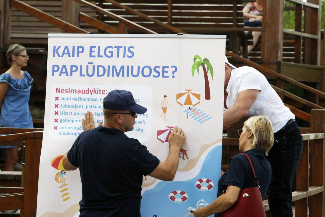 Į Melnragės paplūdimį – su sirenomis: ant kojų sukeltos visos specialiosios tarnybos