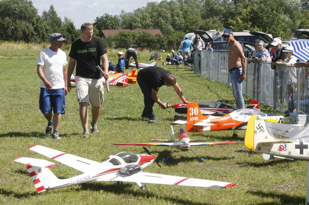 Aviamodelių varžybos Mickuose