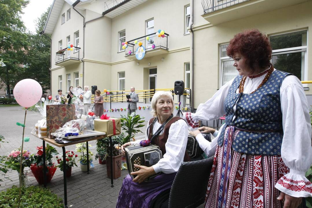Senelių namuose – sukakties džiaugsmas