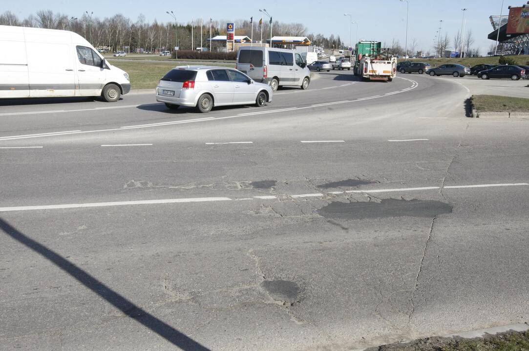 Remontuoti duobes nori kuo greičiau