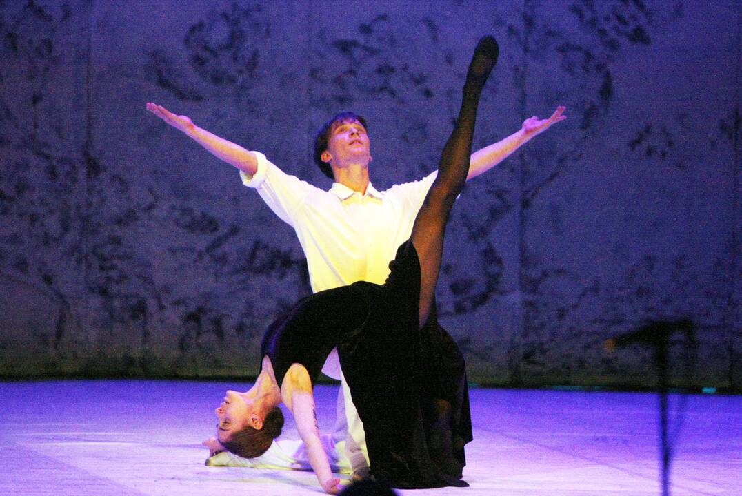 Teatras augina žvaigždes