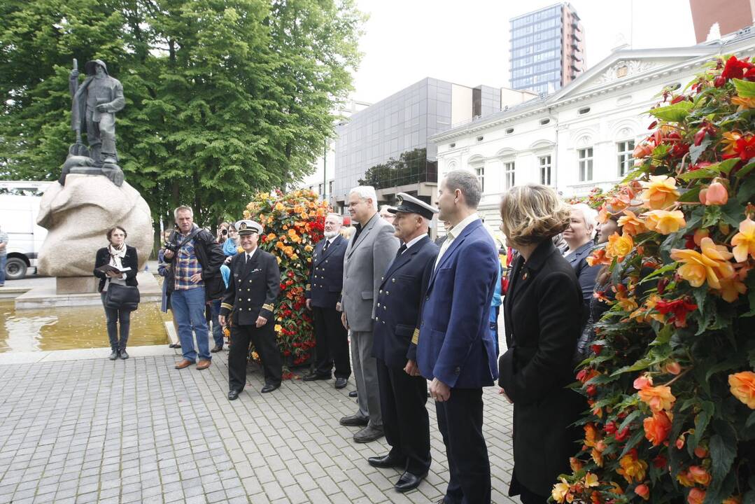 Lietuvos aukštosios jūreivystės mokyklos diplomų įteikimo šventė