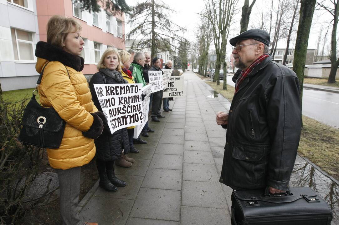 [Piketas dėl krematoriumo Klaipėdoje