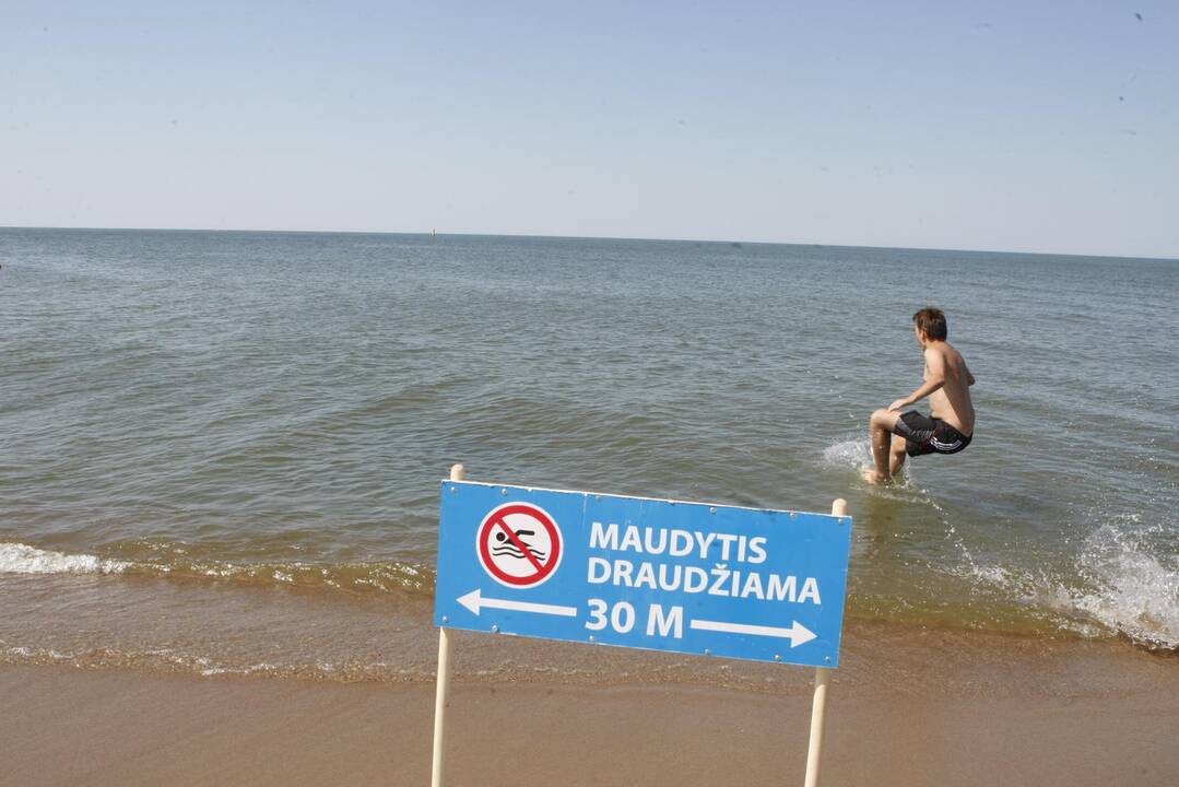 Pirmoje Melnragėje rasta senovinė valtis