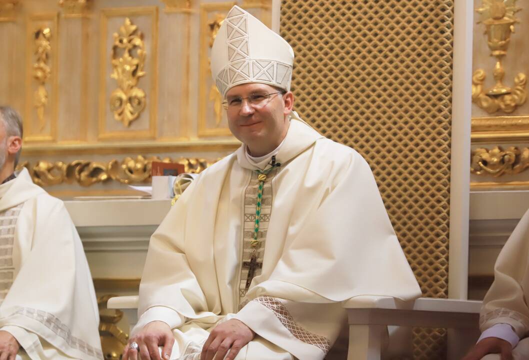 Arkivyskupas K. Kėvalas įžengė į Kauno arkikatedrą
