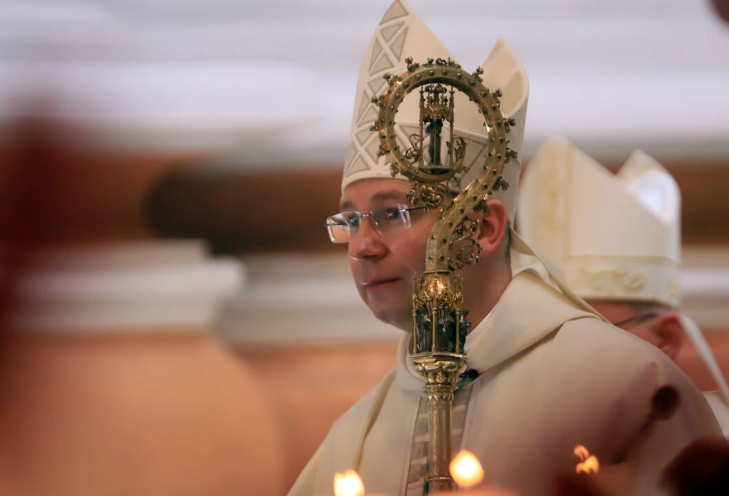 Arkivyskupas K. Kėvalas įžengė į Kauno arkikatedrą