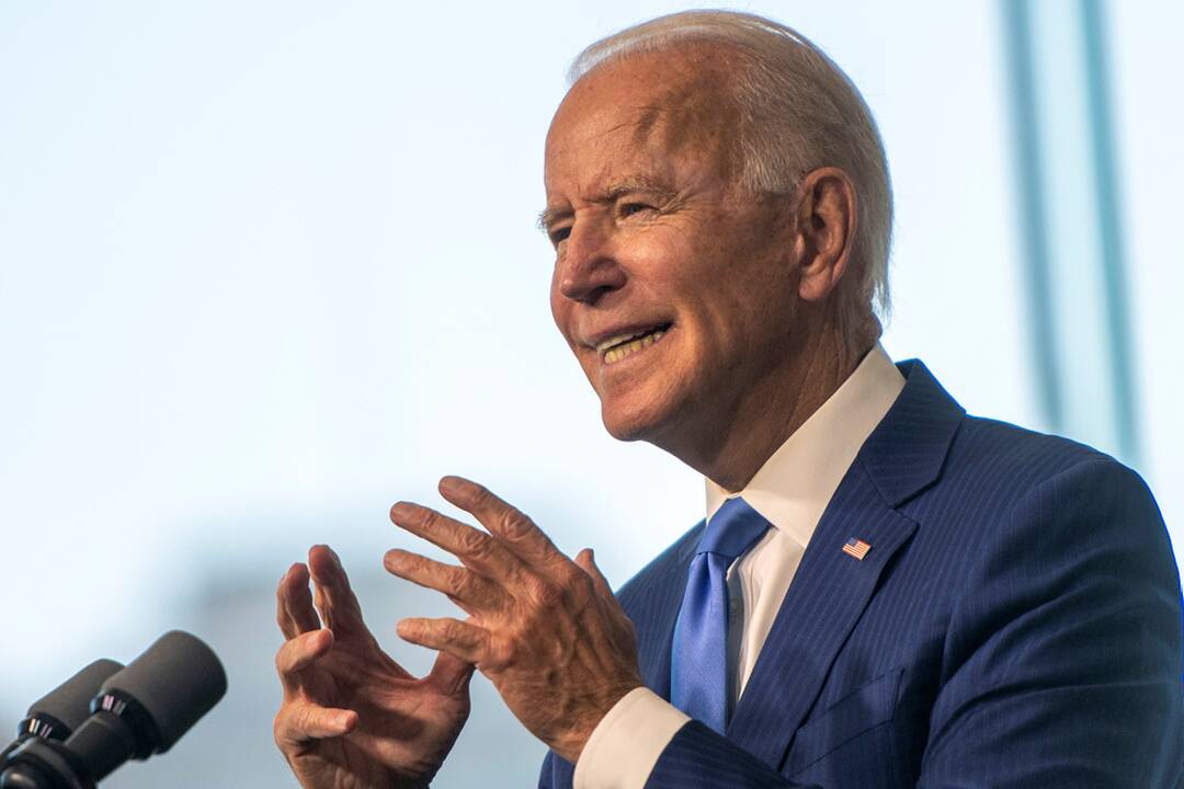 J. Bidenas