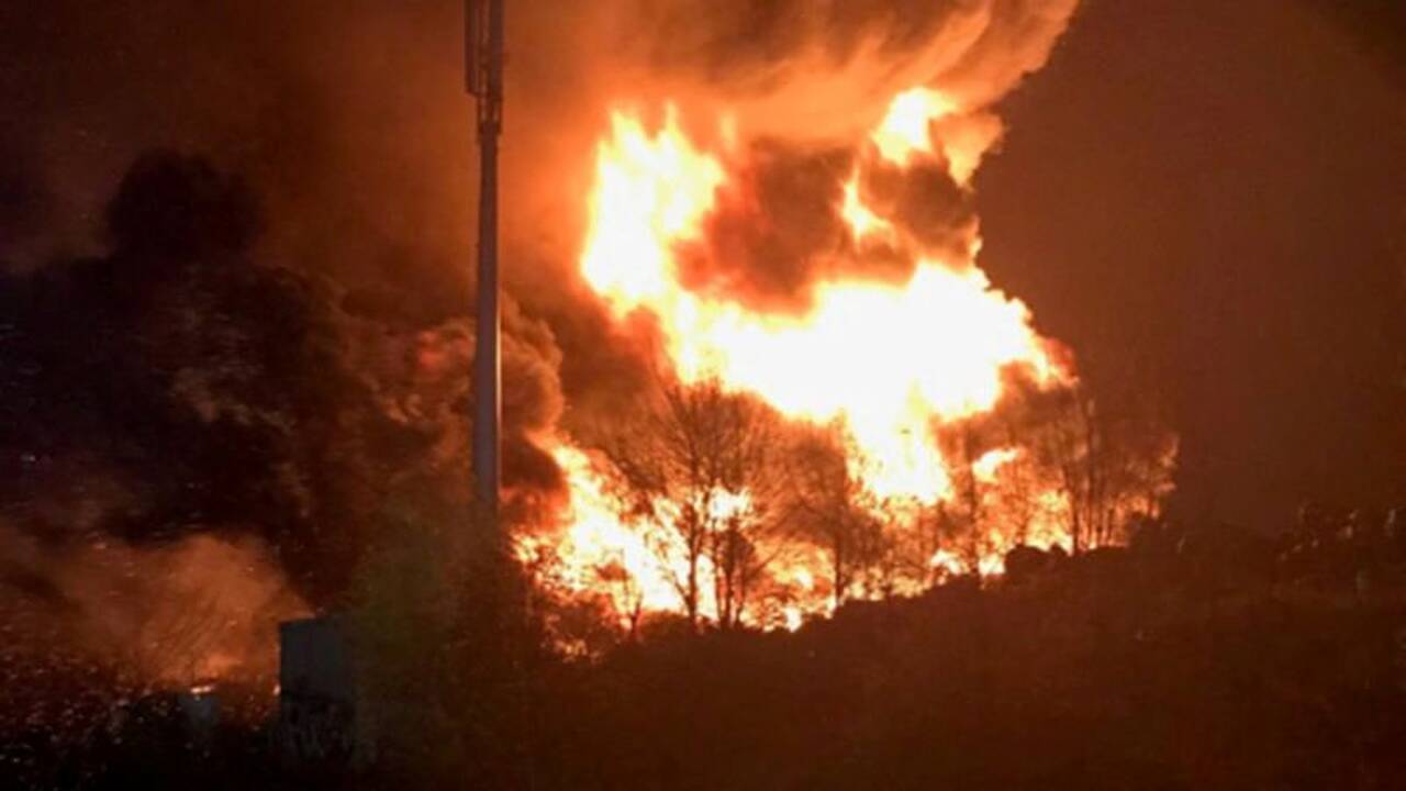 Degančios padangos Anglijoje apgobė Bradfordo miestą nuodingais dūmais