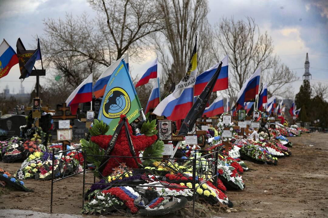 Rusija Ukrainoje jau prarado beveik milijoną karių