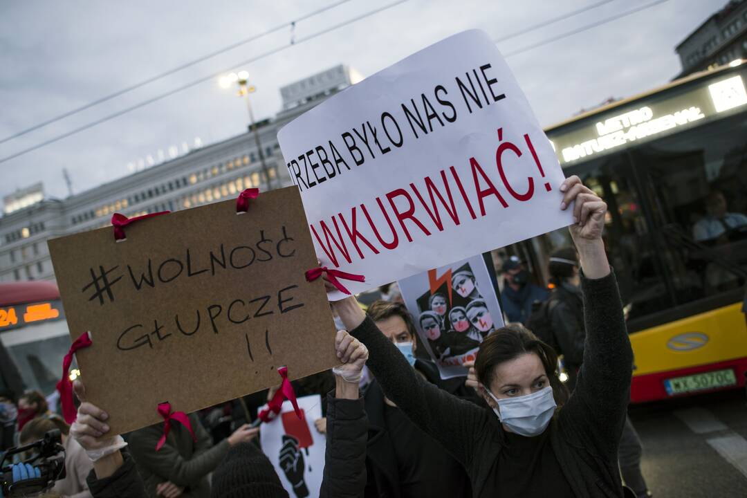 Lenkijoje vyksta streikas dėl teismo sprendimo abortų klausimu