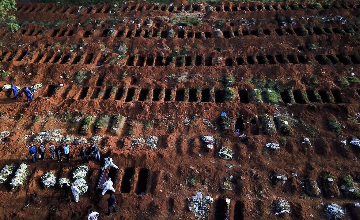 Brazilijoje patvirtintas mirčių nuo COVID-19 skaičius viršijo 200 tūkst.