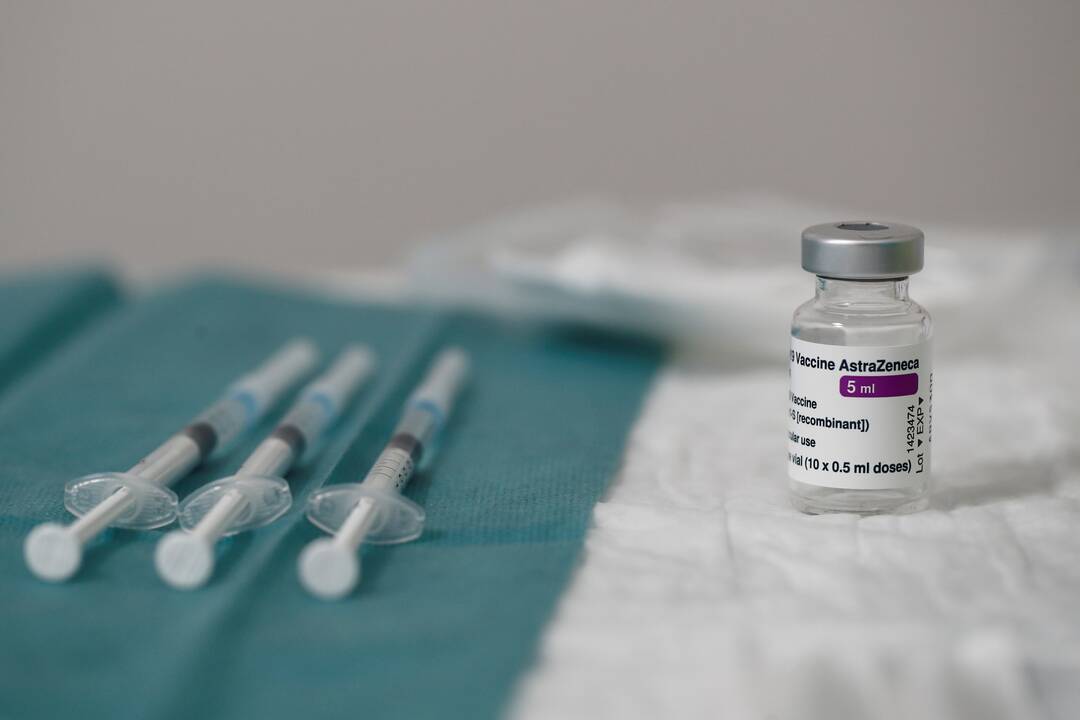 Portugalijoje leista „AstraZeneca“ vakcina skiepyti vyresnius nei 65 metų amžiaus žmones