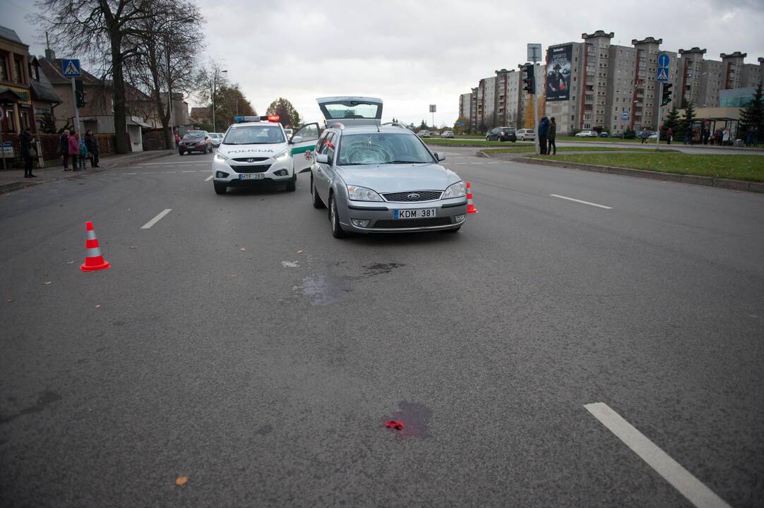 Žemaičių pl. pėsčiųjų perėjoje partrenkta moteris