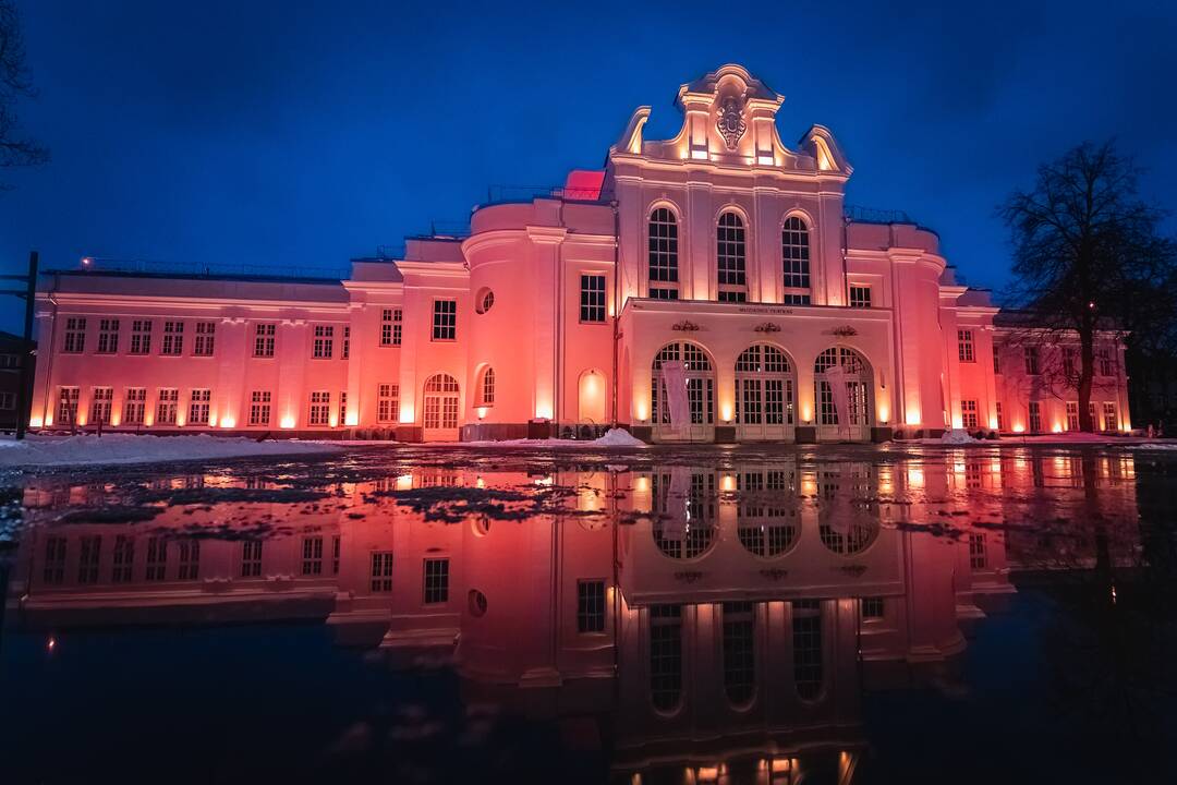 Muzikinis teatras siunčia kauniečiams šviesos ir garso sveikinimą