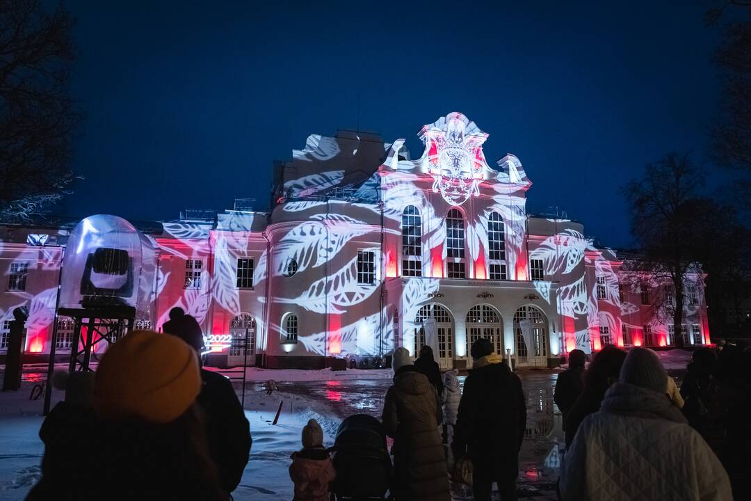 Muzikinis teatras siunčia kauniečiams šviesos ir garso sveikinimą