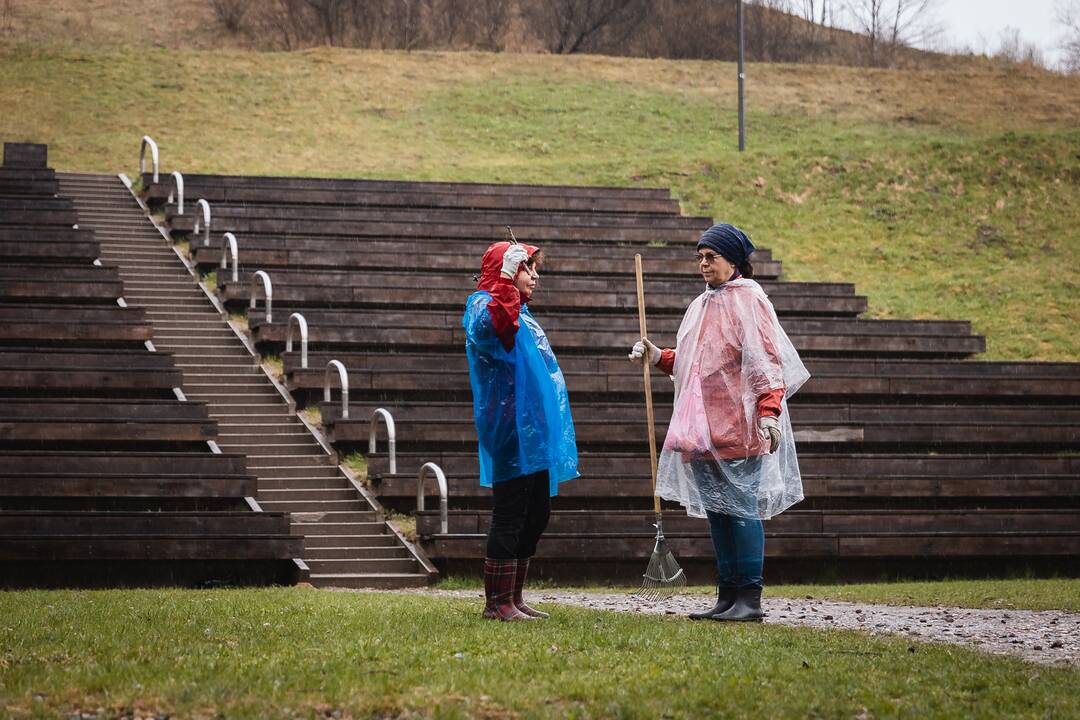 Lietus išbaidė akcijos "Darom" dalyvius