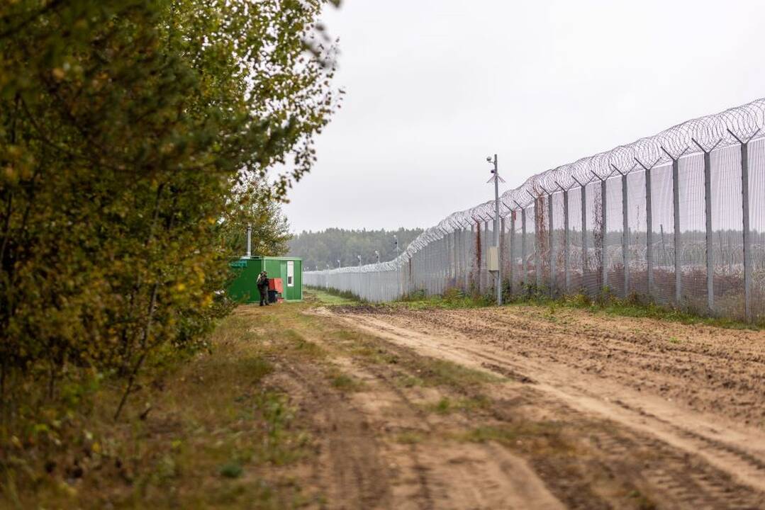 VSAT: Lietuvos pasienyje su Baltarusija mėginimų neteisėtai kirsti sieną nefiksuota