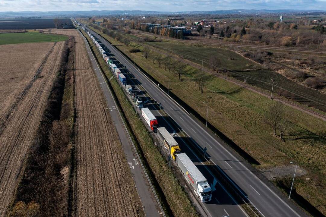 Ukraina: vėl žlugo derybos Lenkijos sunkvežimių vairuotojų protestui nutraukti