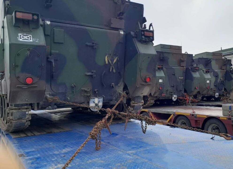 Lietuva Ukrainai perdavė šarvuočių „M577“