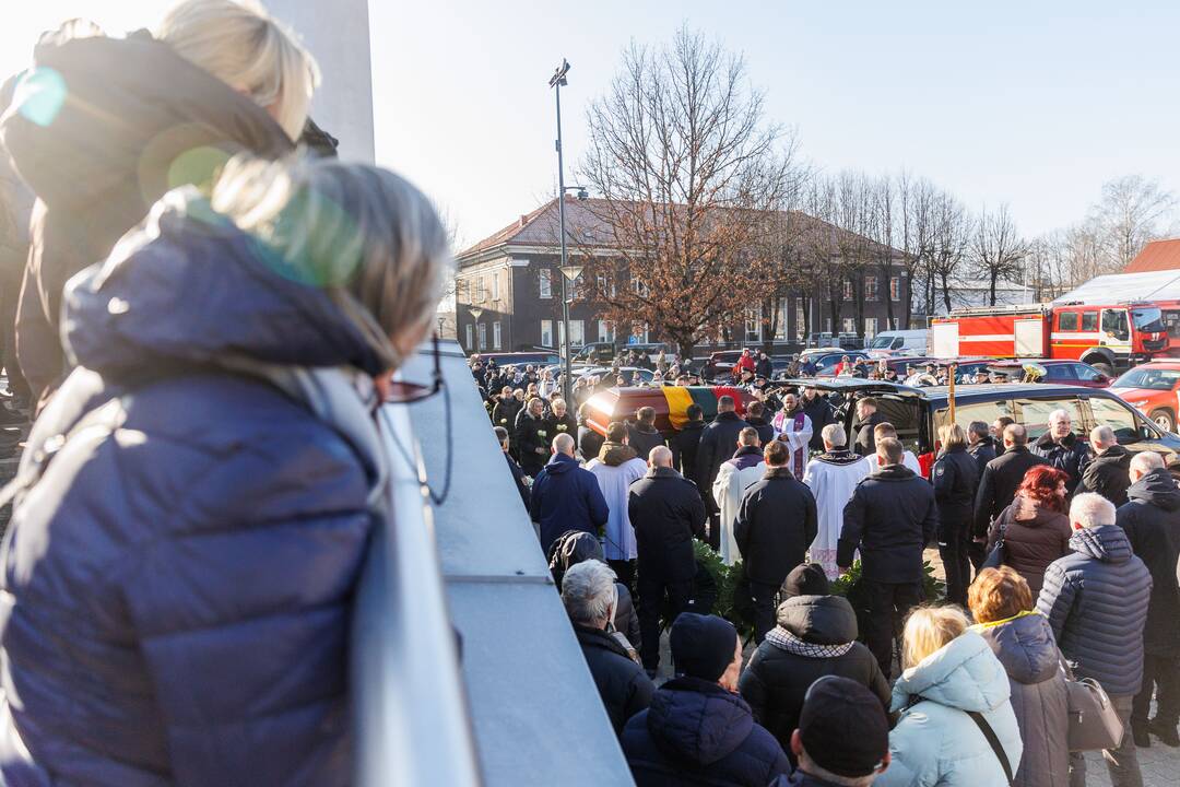 Gaisre žuvusio ugniagesio Rolando Venslauskio laidotuvės